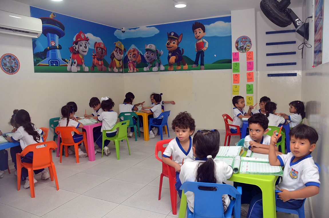 Cologio Bilingue Grow and Learn salon preescolar
