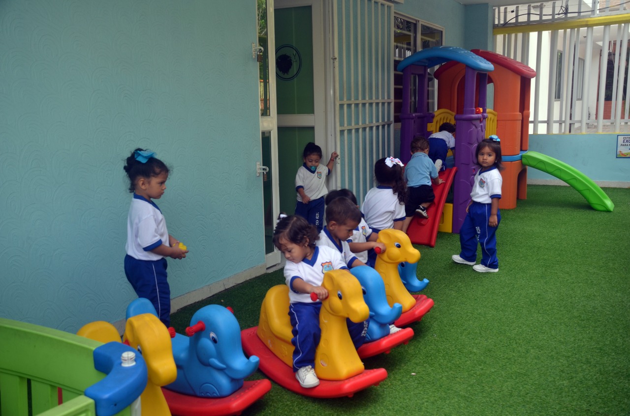 Cologio Bilingue Grow and Learn Galeria de Fotos